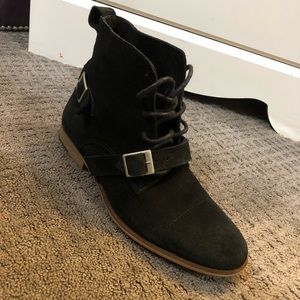 Steve Madden. Black suede Chelsea boots
